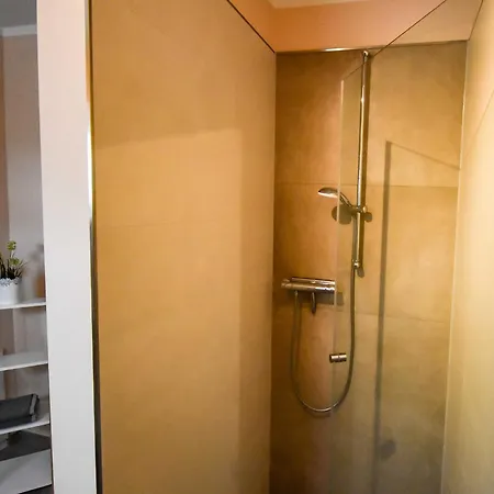 Tim's Huus Strandbrise Апартаменты *